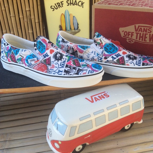 vans off the wall bus
